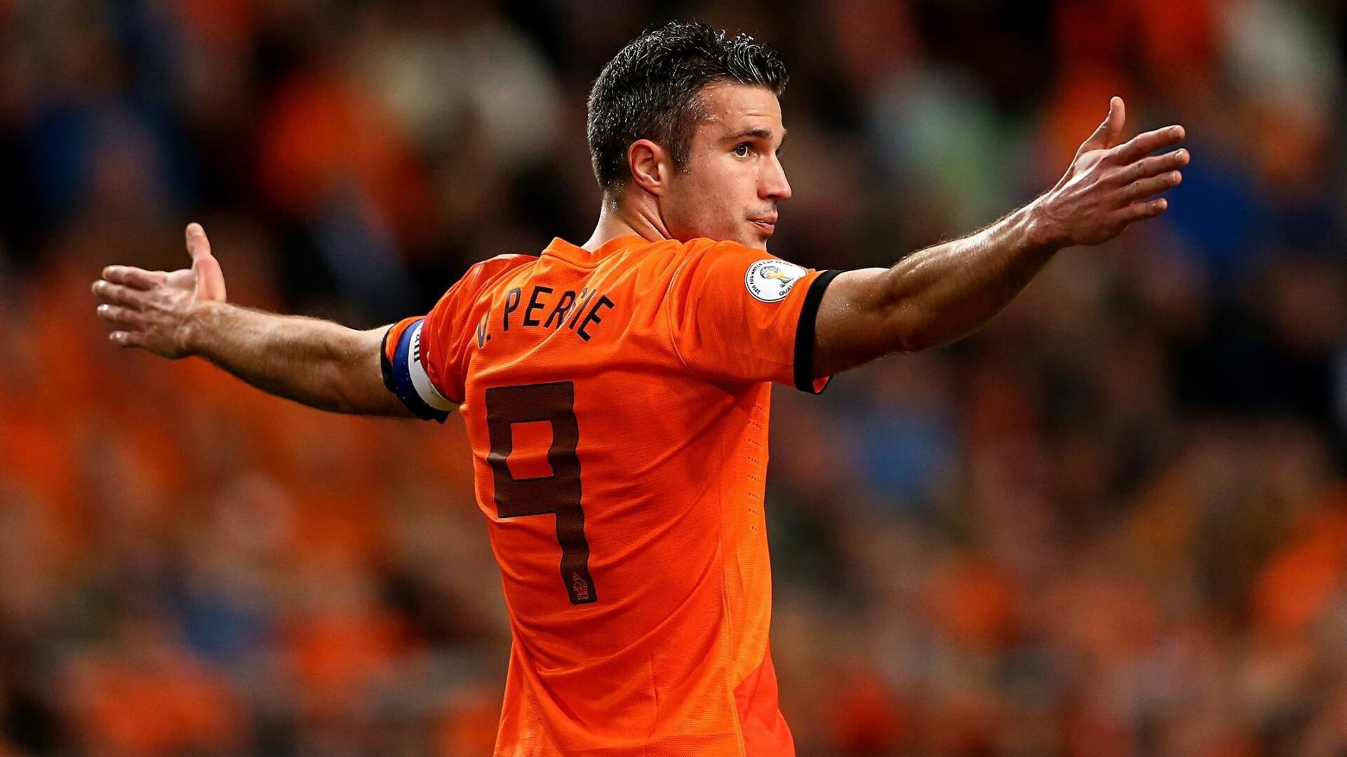 足球赛场焦点！瑞士队对阵克罗地亚队，超级对决，球迷热情点燃赛场